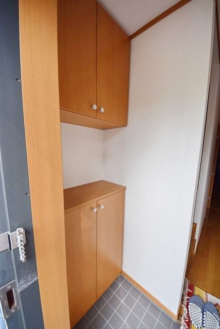 玄関　★下駄箱上下にあります★