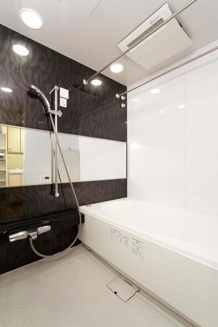 バス・シャワールーム　※写真は同タイプ住戸です。