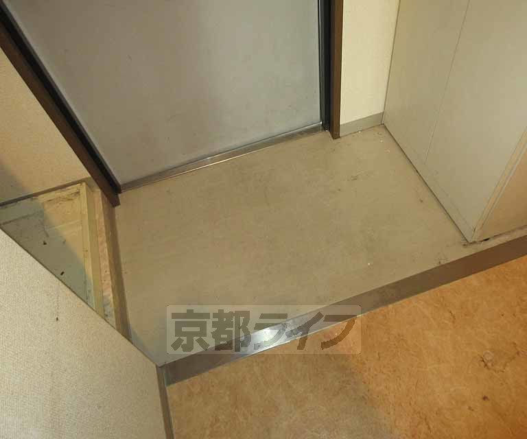 玄関　丁度良い広さ！