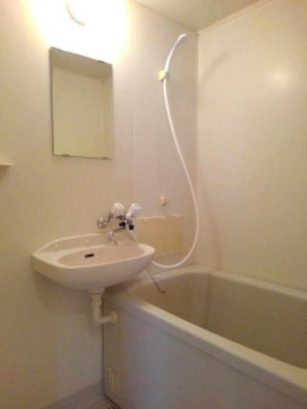 バス・シャワールーム　図面と現状に相違がある場合には現状を優先