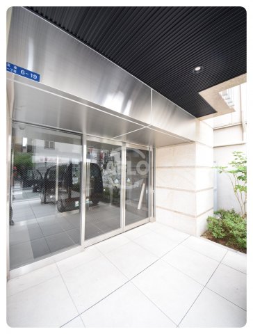 エントランス　GAUDI（ガウディ）　エントランス