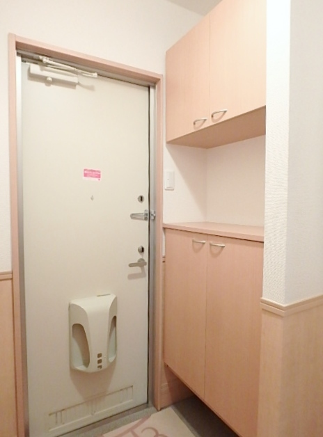 玄関　シューズボックス上部にもあり