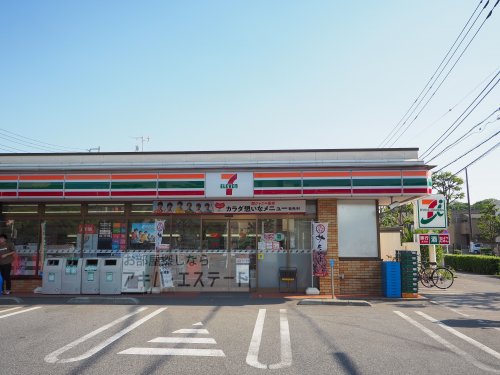 コンビニ　セブンイレブン板橋高島平３丁目店（コンビニ）まで730m