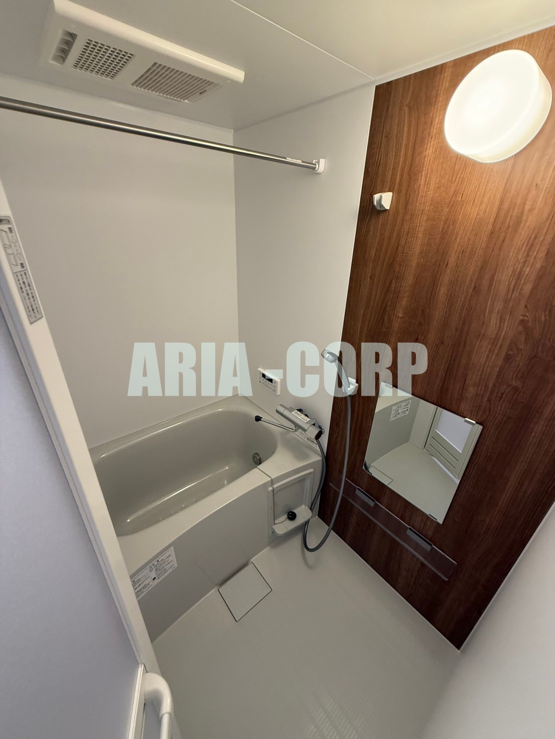 バス・シャワールーム　追炊き・浴室乾燥機付きのバスルーム♪