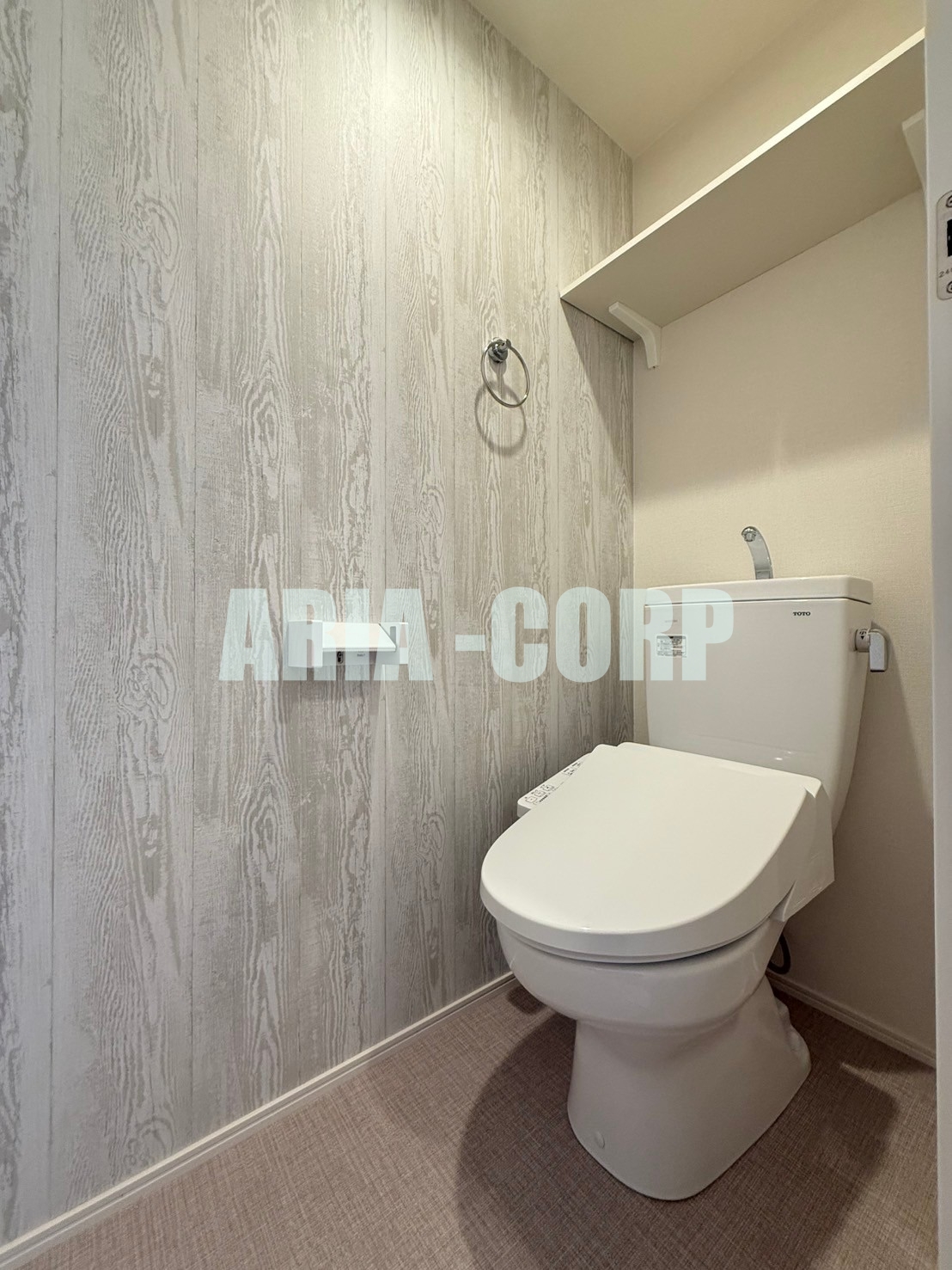 トイレ　温水洗浄便座付きのお手洗い！