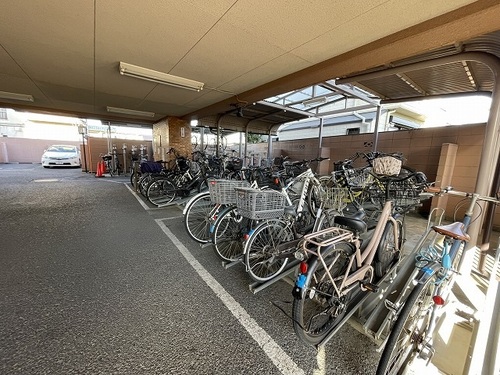 その他共有部分　自転車置き場　※2025年12月撮影時