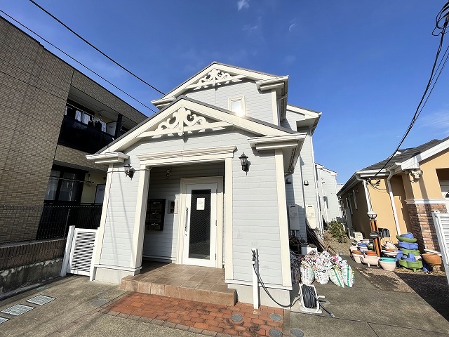 建物外観　小田急線「柿生」駅まで徒歩5分！便利な立地の2階建てアパート