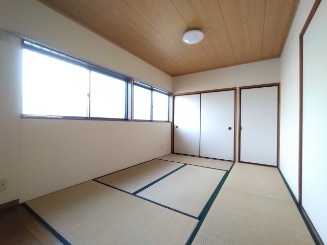 居室・リビング　6.0帖+板の間