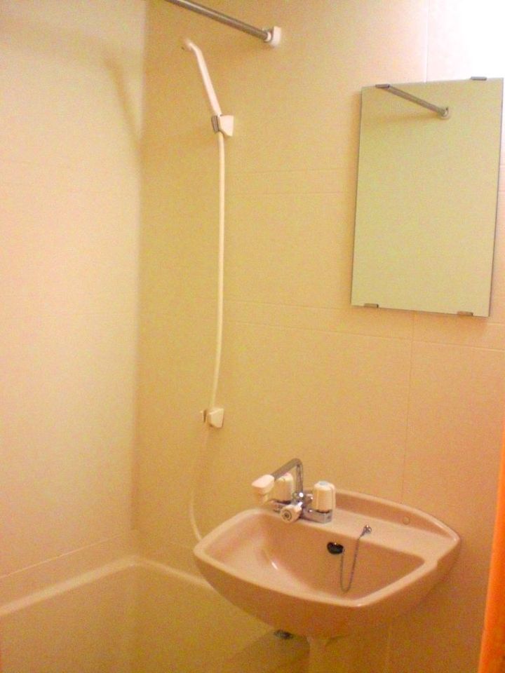 バス・シャワールーム　ある時はお風呂、またある時は浴室乾燥機に・・・！