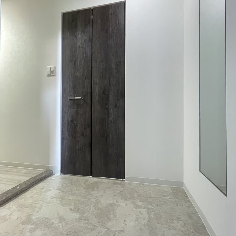 玄関　同仕様タイプです