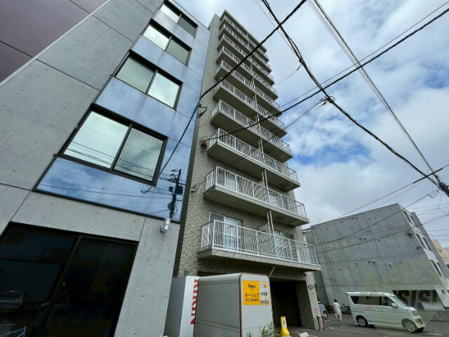 建物外観　札幌市北区北２１条西「デュオヴェール」