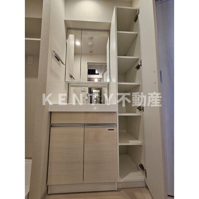 洗面設備　広い洗面スペース