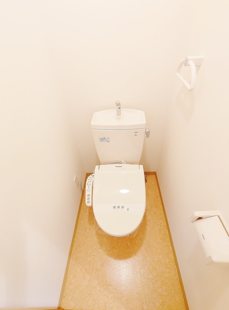 トイレ　暖房便座付シャワートイレ