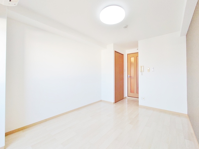 居室・リビング　広い室内