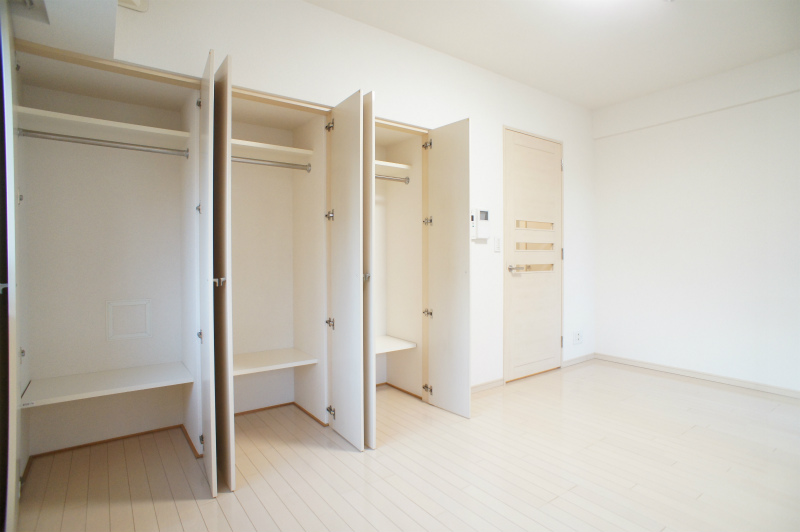 収納　※写真は類似間取り別部屋。色味等異なる場合があります。