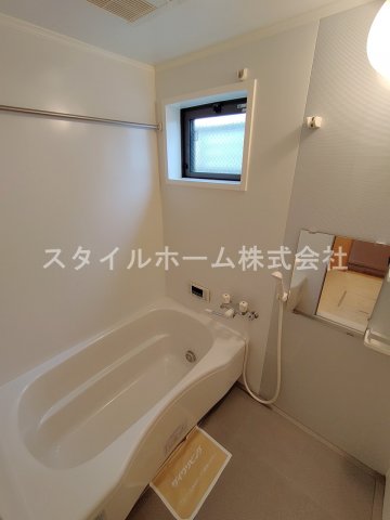 バス・シャワールーム　別部屋写真です。
