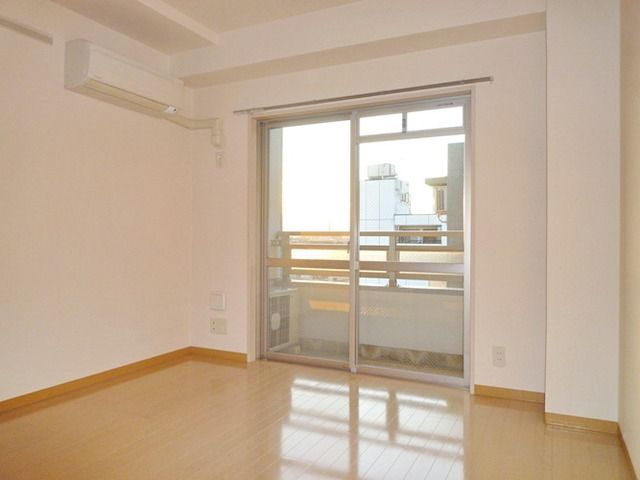 居室・リビング　★洋室6.5帖★