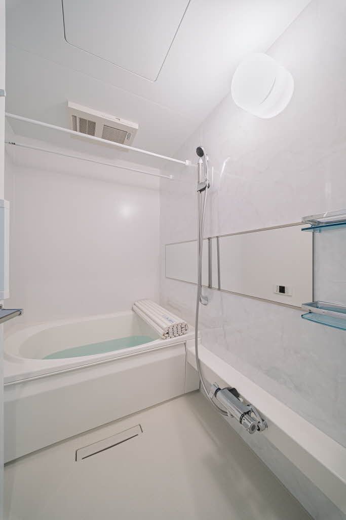 バス・シャワールーム　バスルーム