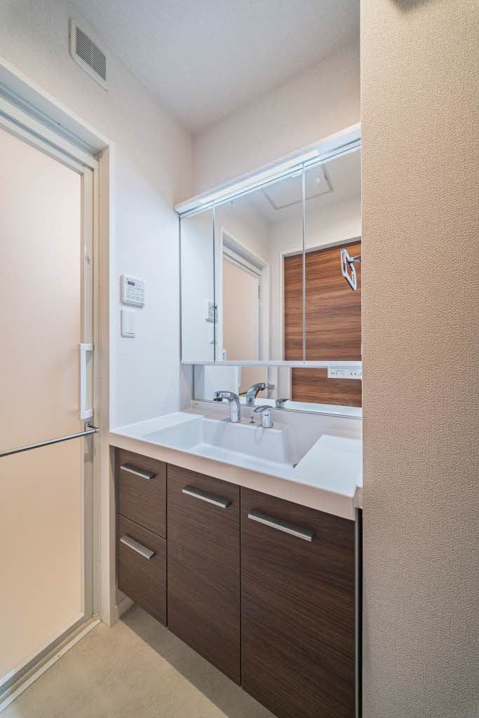 洗面設備　洗面化粧台