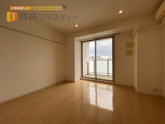 居室・リビング　広く使いやすい洋室です。