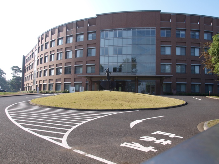 大学・短大　国立看護大学校（大学・短大）まで900m