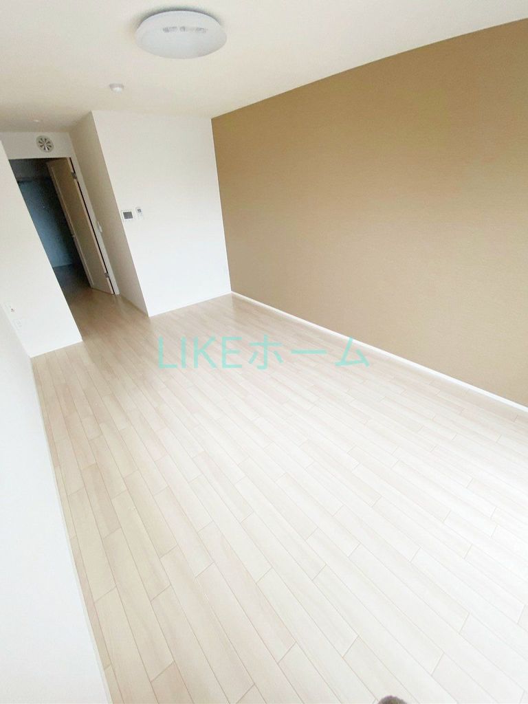 居室・リビング　玄関