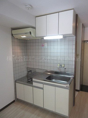 キッチン　※別号室参考写真