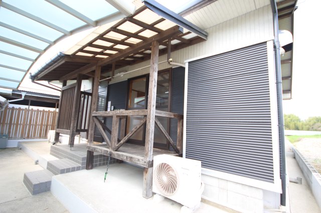 バルコニー　ウッドデッキ