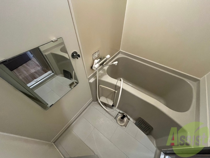 バス・シャワールーム　お風呂になります。一日の疲れを癒してくださいね。