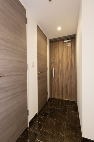 玄関　※写真は同タイプ住戸です。