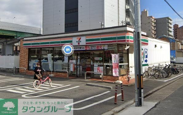 コンビニ　ファミリーマート岩塚本通一丁目店（コンビニ）まで60m
