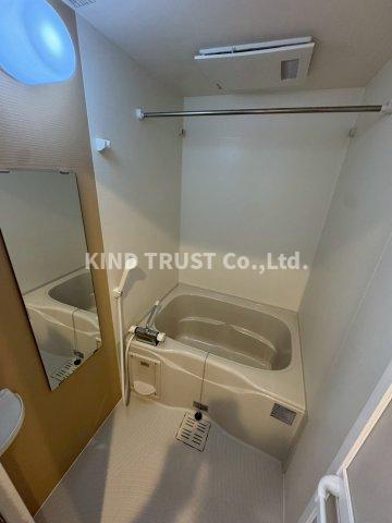 バス・シャワールーム　ゆったり過ごせるお風呂です