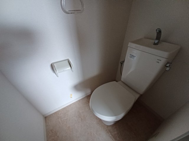 トイレ　別部屋参考用写真