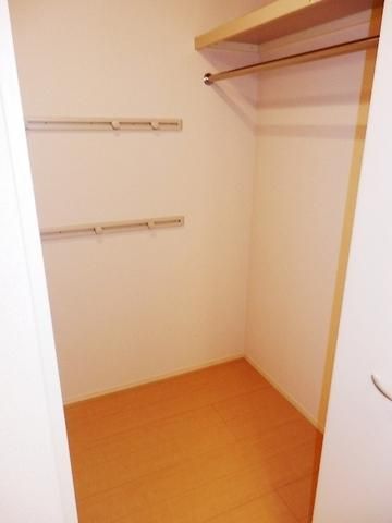 収納　ウォークインクローゼット