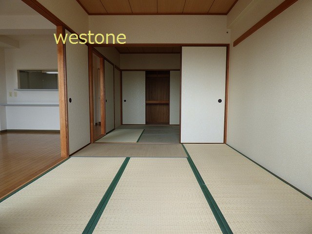 その他　続き間の和室です