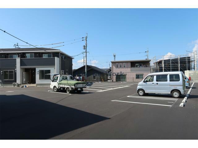 駐車場　駐車場
