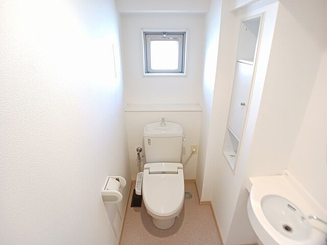トイレ　トイレもきれいです