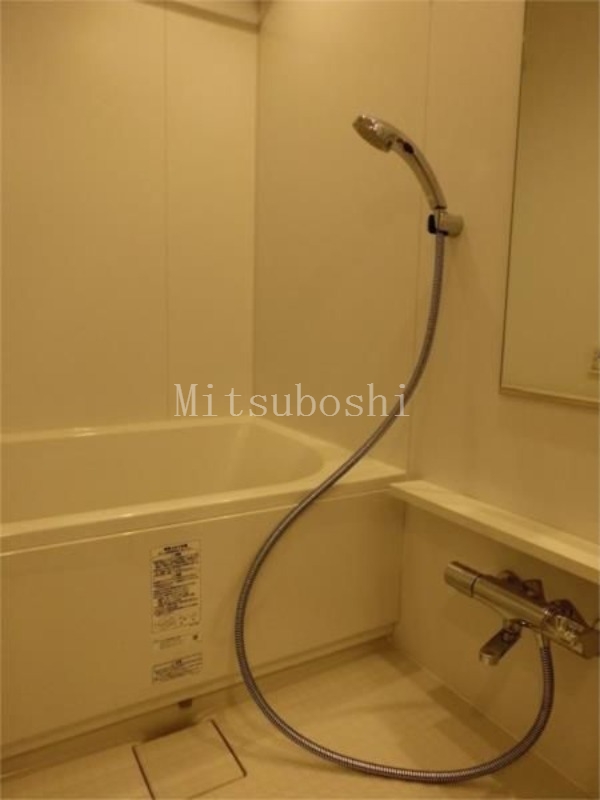 バス・シャワールーム　※同間取り参考写真
