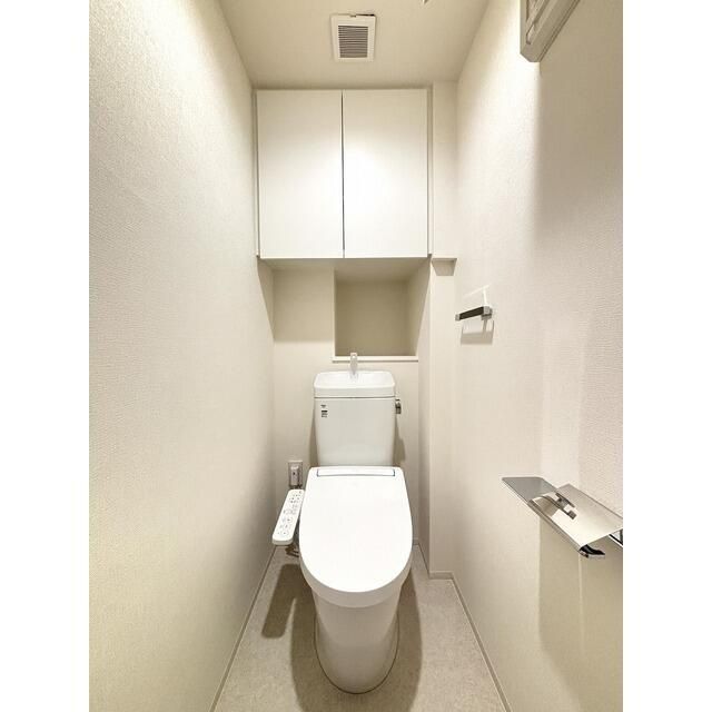 トイレ　落ち着いたトイレです