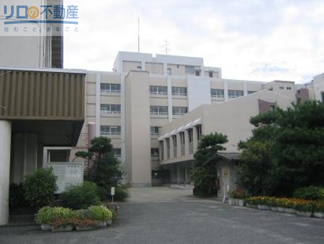 中学校　伊丹市立荒牧中学校（中学校）まで766m