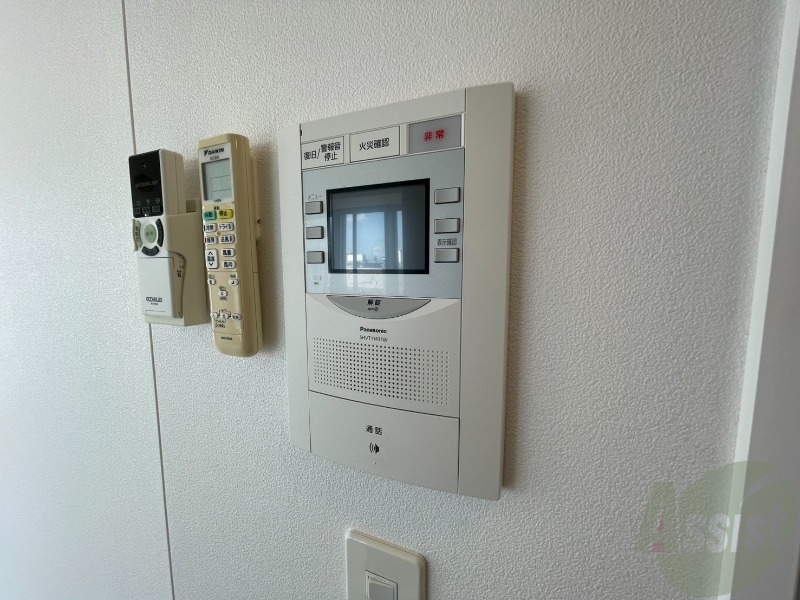 セキュリティ　ＴＶモニター付インターホンです。来客者の顔が見えるので安心！