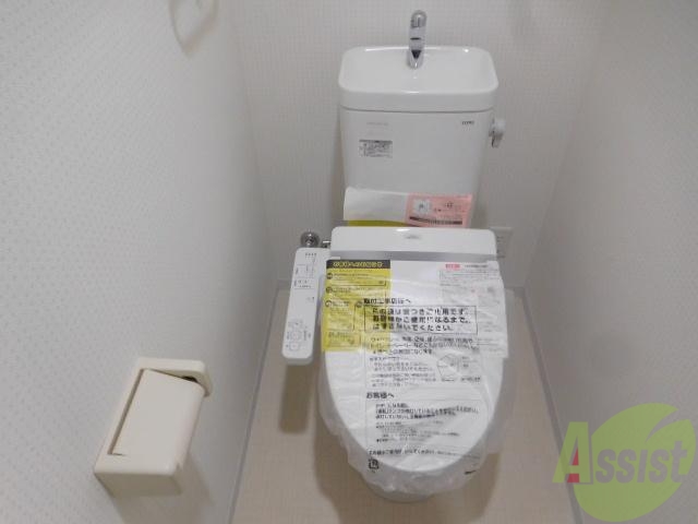 トイレ　ウォシュレット付いてます。