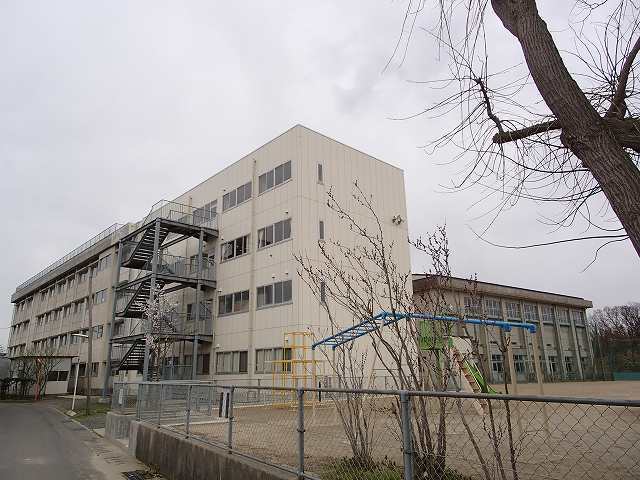 小学校　赤塚小学校（小学校）まで2400m