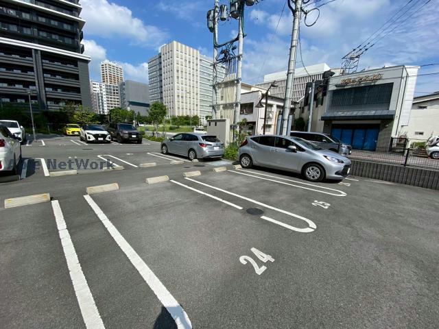 駐車場　駐車場