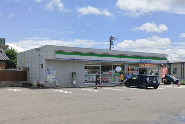 コンビニ　ファミリーマート　岐阜芋島店（コンビニ）まで500m