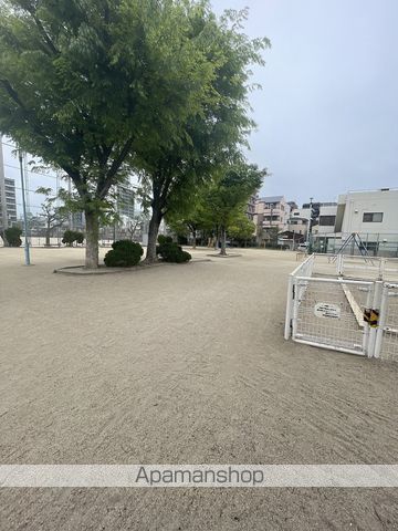公園　吉野町公園（公園）まで678m