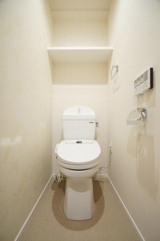 トイレ　※別号室の参考写真です。
