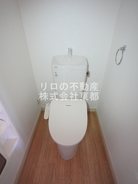 トイレ　洗浄便座付です！