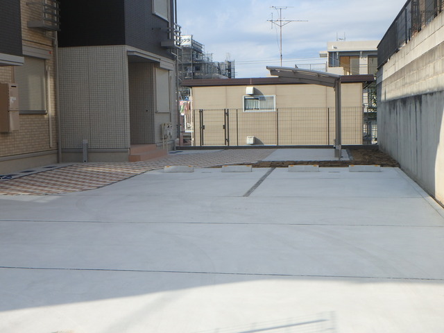 駐車場　敷地内駐車場（要空き確認）
