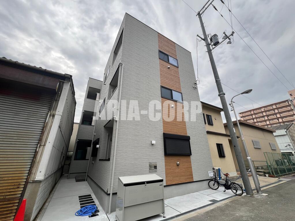 建物外観　2024年完成、大手ハウスメーカー施工のデザイナーズアパート